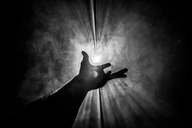 Nghiên cứu mới giải mã trải nghiệm cận tử