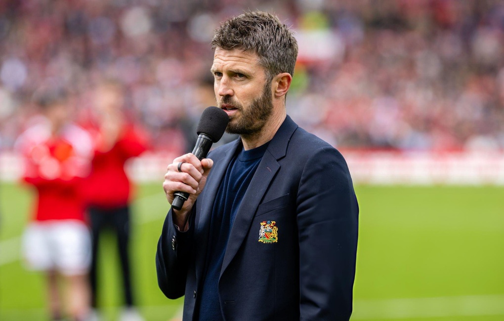 Man Utd về đích thứ ba, HLV Carrick vẫn úp mở tương lai - 1
