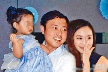 Cuộc sống giàu có của siêu mẫu Ngô Bội Từ bên bạn trai tỉ phú