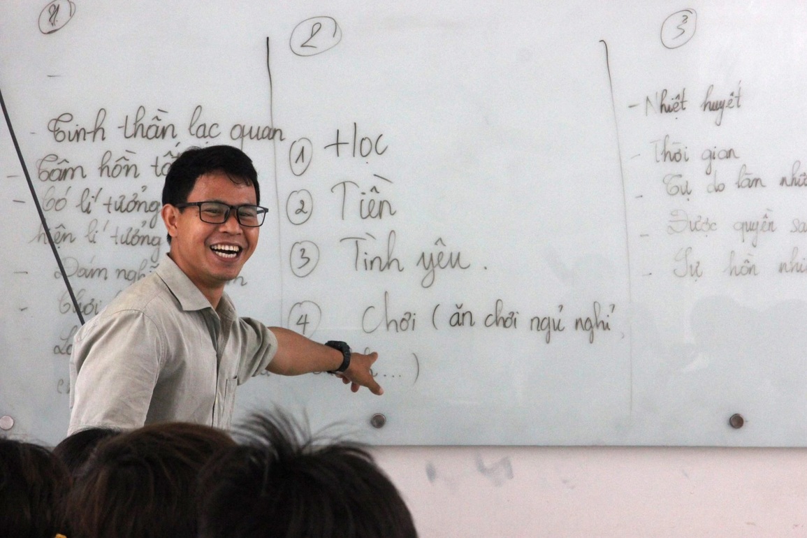 Từ cậu bé MNông nói ngọng thành người diễn thuyết được yêu thích - 2 Từ cậu bé MNông nói ngọng thành người diễn thuyết được yêu thích - 2