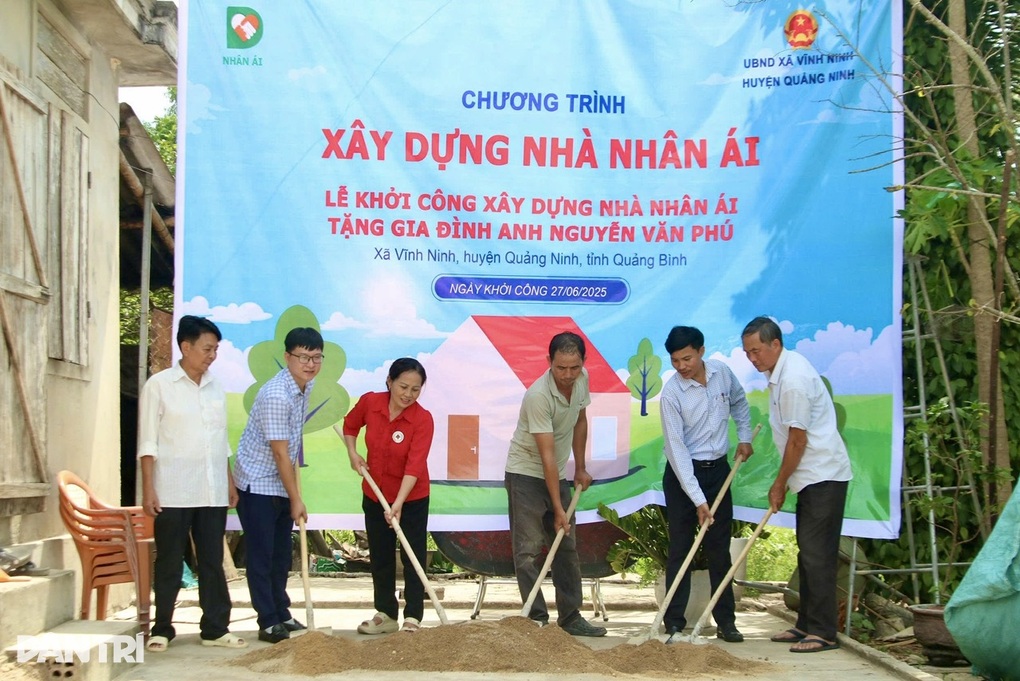 Khởi công 2 ngôi nhà Nhân ái tặng gia đình khó khăn tại Quảng Bình - 4 Khởi công 2 ngôi nhà Nhân ái tặng gia đình khó khăn tại Quảng Bình - 4