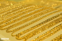 Giá vàng thế giới tăng mạnh, nhu cầu đầu tư cao nhất 5 năm