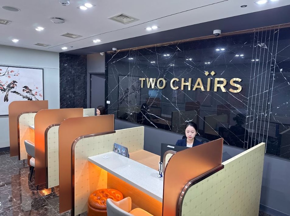 Woori Bank chuyển địa điểm chi nhánh Hà Nội, tích hợp dịch vụ quản lý “Two chairs” - 3 Woori Bank chuyển địa điểm chi nhánh Hà Nội, tích hợp dịch vụ quản lý “Two chairs” - 3