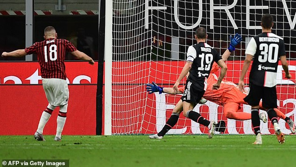 C.Ronaldo lập công, Juventus vẫn bị AC Milan ngược dòng không tưởng - 3 C.Ronaldo lập công, Juventus vẫn bị AC Milan ngược dòng không tưởng - 3