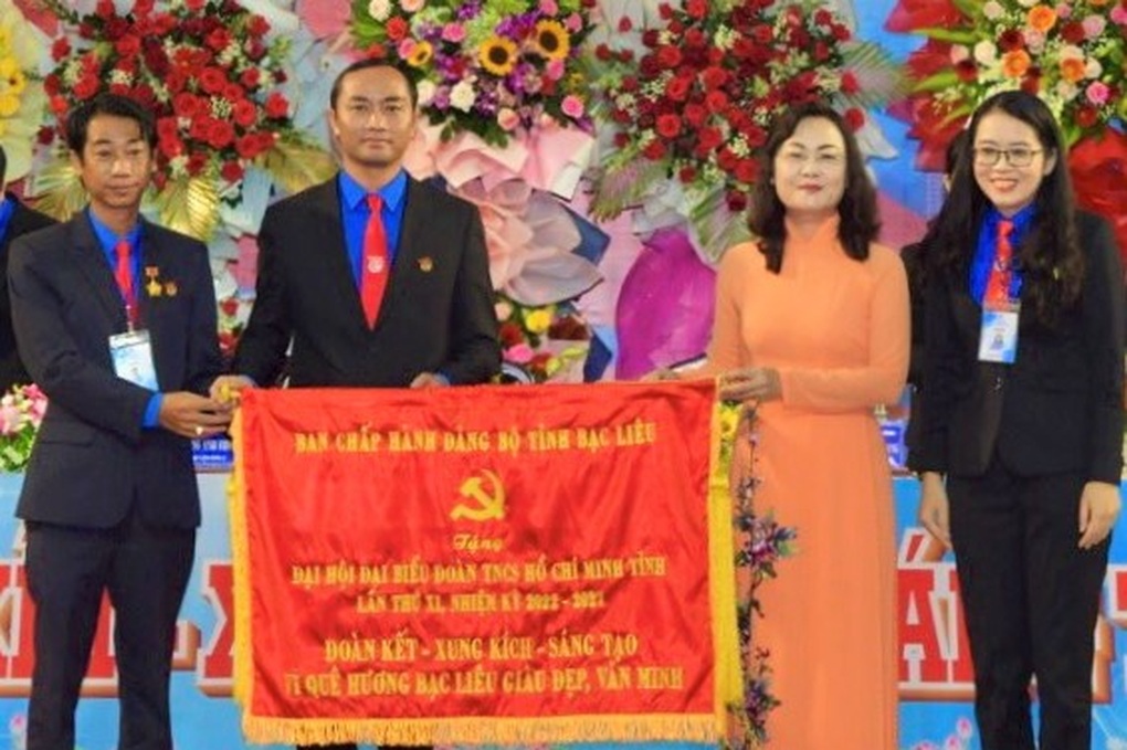 Xây dựng lớp thanh niên tâm trong, hoài bão lớn - 1 Xây dựng lớp thanh niên tâm trong, hoài bão lớn - 1