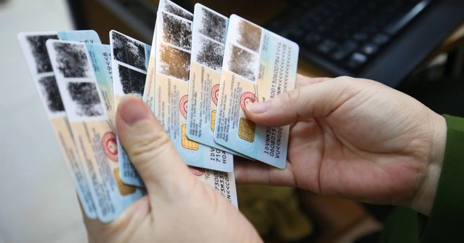 ກົດໝາຍວ່າດ້ວຍຕົວຕົນ: ລົບລ້າງບ້ານເກີດ, ລາຍນີ້ວມື, ຕື່ມການເກັບກຳລັງສີຕາ - 2 Luật Căn cước: Bỏ quê quán, vân tay, thêm thu thập mống mắt - 2