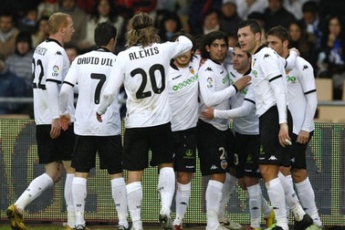 Valencia chính thức trở lại Champions League