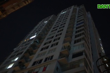 Cháy công ty Rạng Đông: Dân chung cư sơ tán tránh nhiễm độc