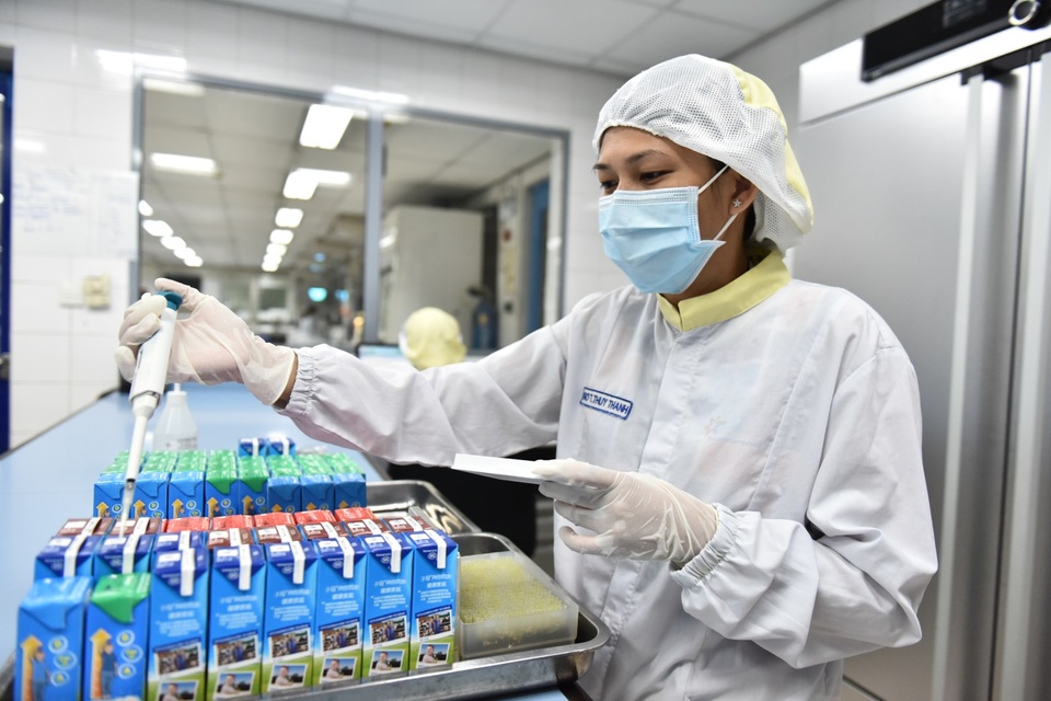 Cô Gái Hà Lan: Câu chuyện về 20 phút vàng và nguồn sữa tươi nguyên liệu an toàn hàng đầu Việt Nam - 2 Cô Gái Hà Lan: Câu chuyện về 20 phút vàng và nguồn sữa tươi nguyên liệu an toàn hàng đầu Việt Nam - 2