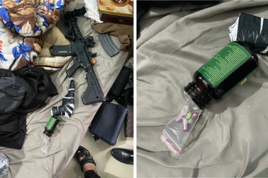 Thu giữ hai khẩu súng trong vụ nhóm thanh niên tổ chức "tiệc" ma túy