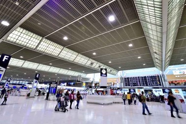 Nữ hành khách Việt Nam bỏ trốn ở sân bay Nhật Bản