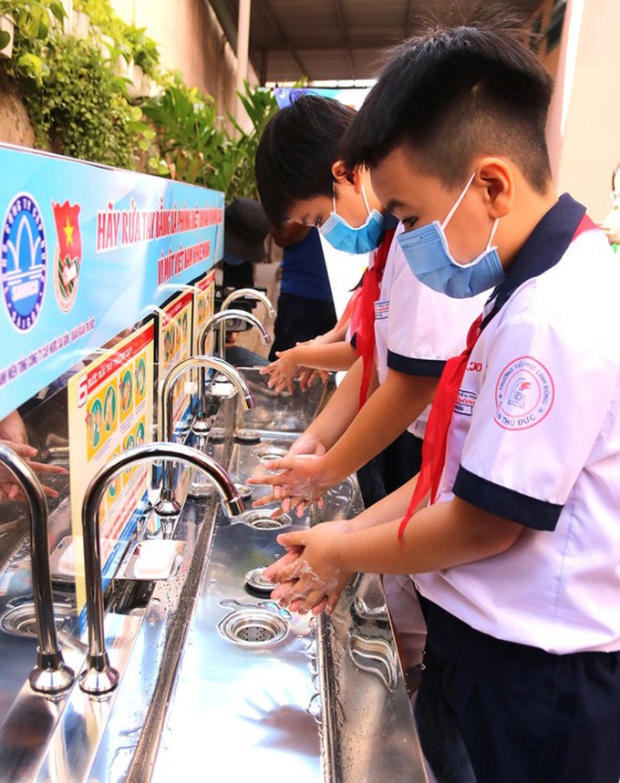 7 việc học sinh cần làm để phòng chống COVID-19 - Ảnh 1. 7 việc học sinh cần làm để phòng chống COVID-19 - Ảnh 1.