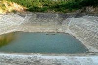 Xây hồ không chứa nước