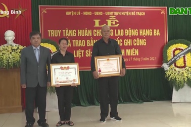 Video: Truy tặng Huân chương Lao động cho Liệt sĩ Phan Thanh Miên