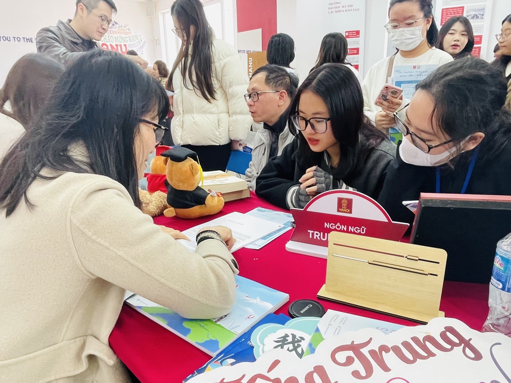 Đại học Hà Nội mở thêm hai ngành mới, không thêm tiêu chí phụ - 1