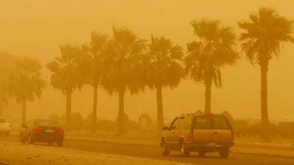 Người đàn ông bị bắt giữ vì phàn nàn thời tiết ở Kuwait - 1 Người đàn ông bị bắt giữ vì phàn nàn thời tiết ở Kuwait - 1