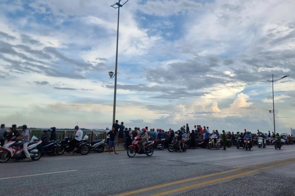 Phát hiện thi thể nam thanh niên cách vị trí để thư tuyệt mệnh 10km - 1 Phát hiện thi thể nam thanh niên cách vị trí để thư tuyệt mệnh 10km - 1