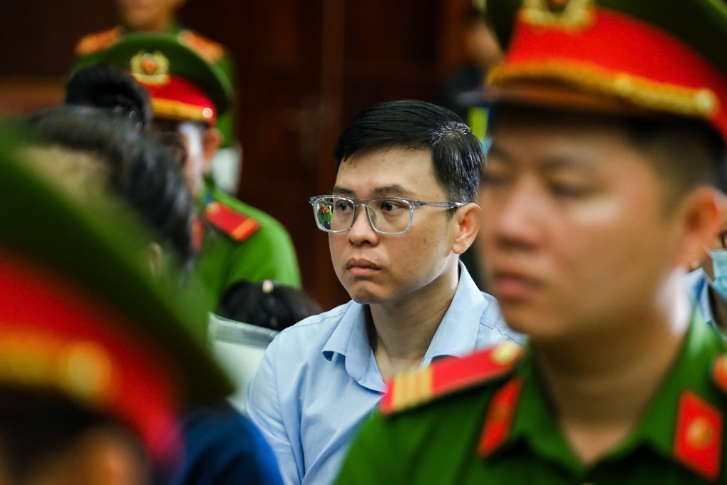 Bà Trương Mỹ Lan nêu lý do vung tiền cho nhân viên - 2 Bà Trương Mỹ Lan nêu lý do vung tiền cho nhân viên - 2