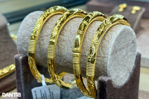 Giá vàng tăng mạnh, vượt 72 triệu đồng/lượng