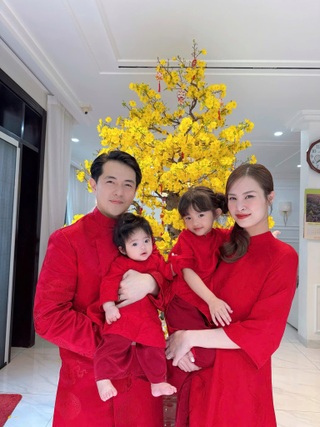 Đông Nhi - Ông Cao Thắng: 16 năm ngọt ngào, có 2 con vẫn như "lúc mới yêu" - 1