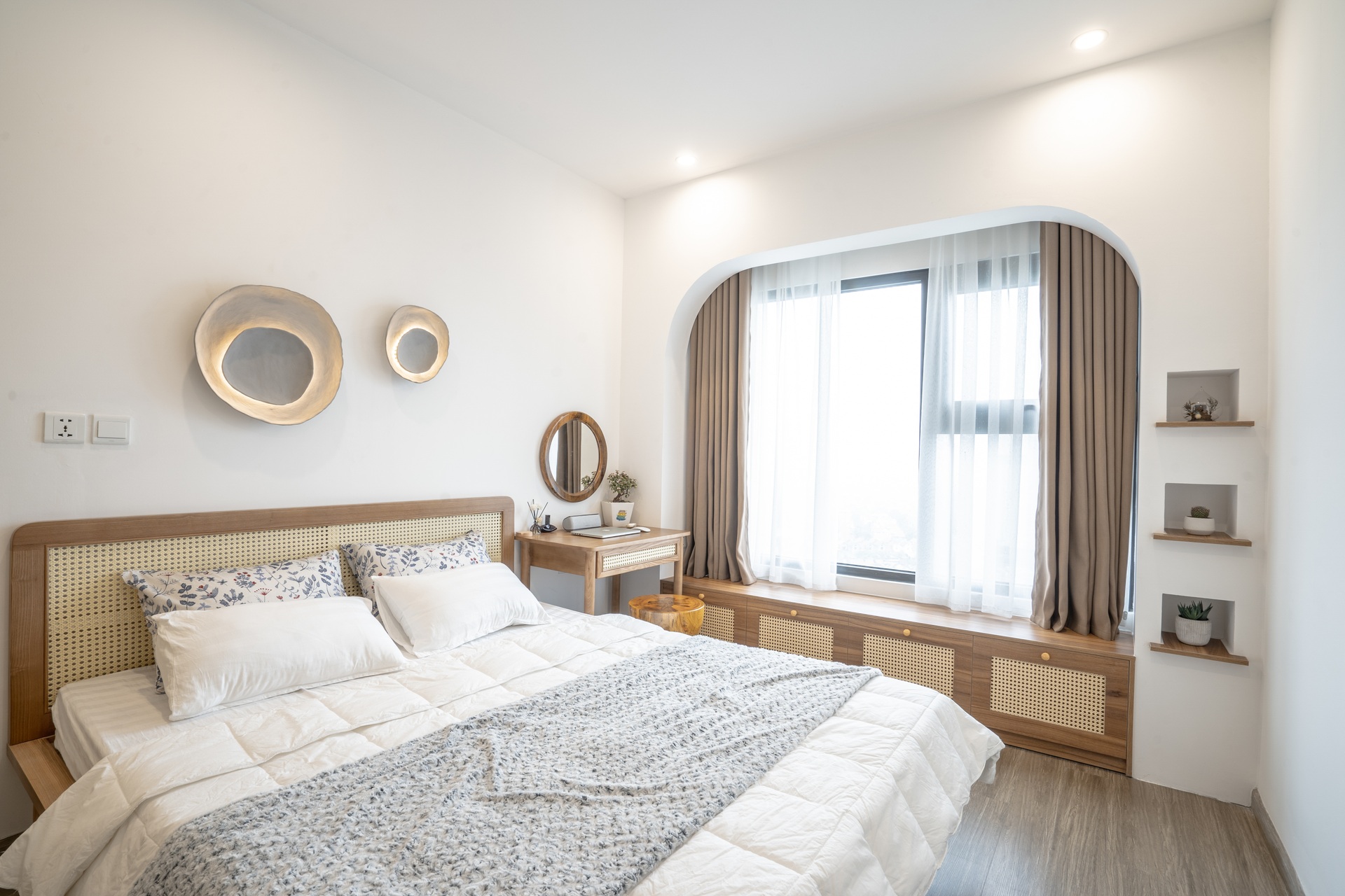 Ngắm căn hộ 54 m2 của cô nàng độc thân: Rộng bất ngờ nhờ mẹo làm nội thất - 7 Ngắm căn hộ 54 m2 của cô nàng độc thân: Rộng bất ngờ nhờ mẹo làm nội thất - 7