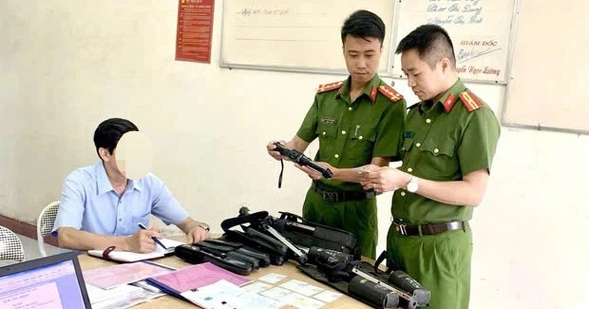 Vận động người dân giao nộp gần 50 khẩu súng tự chế