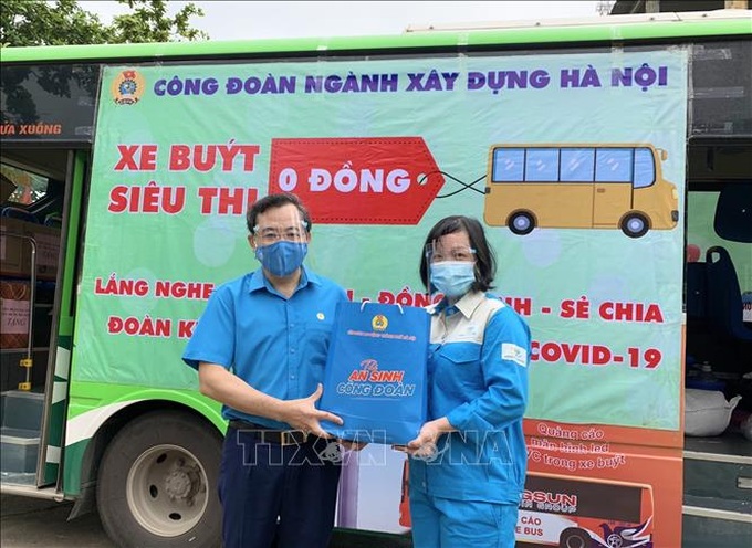 7.237 công nhân lao động Thủ đô mất việc làm do ảnh hưởng của dịch Covid-19 - Ảnh 1.