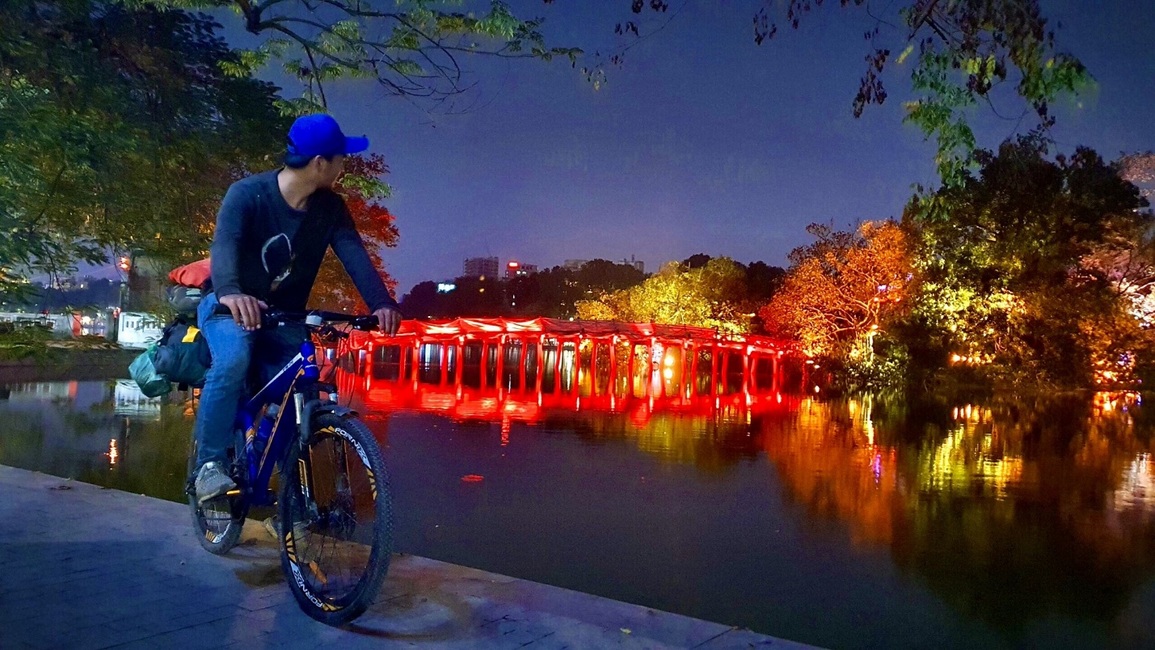 Đạp xe đi bụi 58 tỉnh thành, chàng trai lạc trong rừng, ngủ đêm ở biển - 18 Đạp xe đi bụi 58 tỉnh thành, chàng trai lạc trong rừng, ngủ đêm ở biển - 18