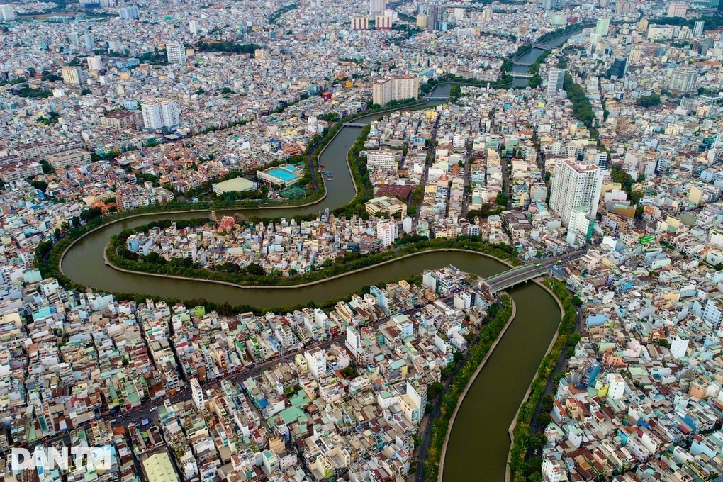 TPHCM hoàn thành sắp xếp lại đơn vị hành chính cấp huyện, xã trong năm 2024 - 1 TPHCM hoàn thành sắp xếp lại đơn vị hành chính cấp huyện, xã trong năm 2024 - 1