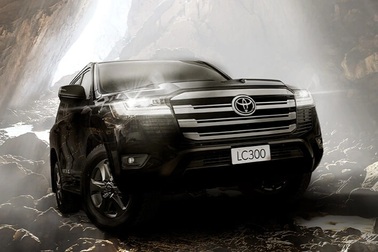 Muốn nhận Land Cruiser 2022, khách phải chờ lâu hơn cả mua Rolls-Royce