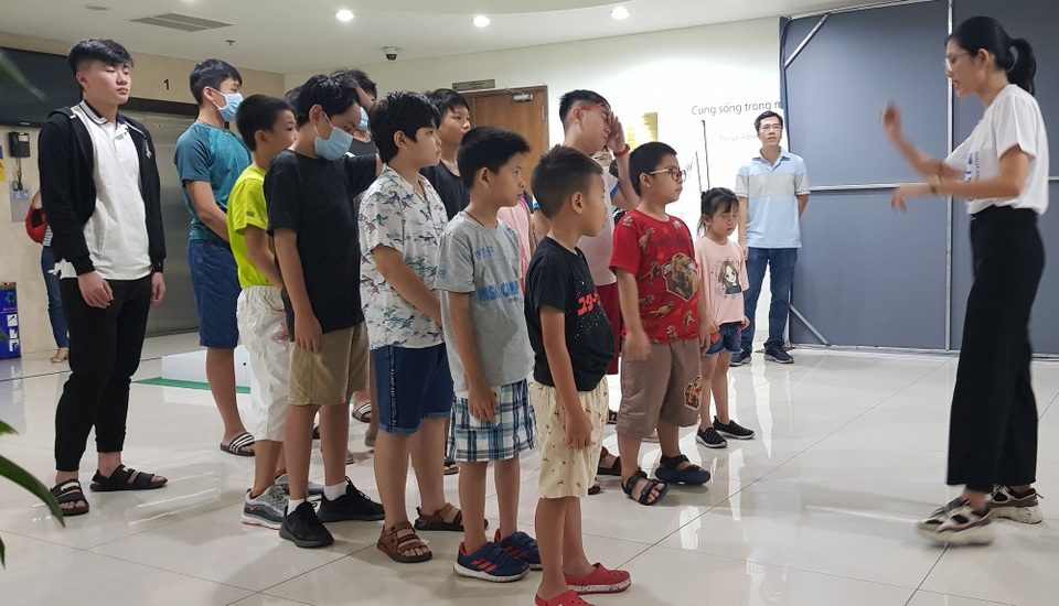 Mẹ sính sữa ngoại sang chảnh con uống vào đi cầu ra máu - 3 Mẹ sính sữa ngoại sang chảnh con uống vào đi cầu ra máu - 3