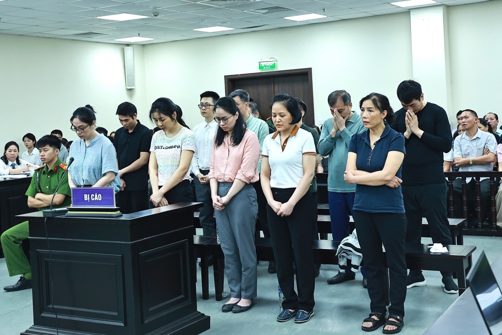 Ông chủ vàng Phú Cường lĩnh án 14 năm 6 tháng tù - 2 Ông chủ vàng Phú Cường lĩnh án 14 năm 6 tháng tù - 2
