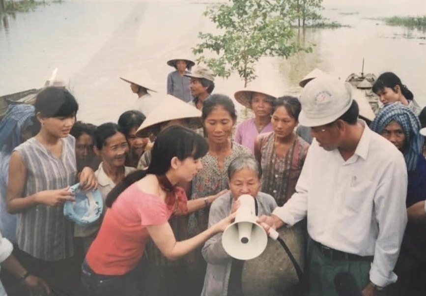 Nghệ sĩ Việt thương tiếc ca sĩ Phi Nhung - 3