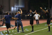 HLV Park Hang Seo phải tự trả tiền khi bị AFC phạt 5000 USD