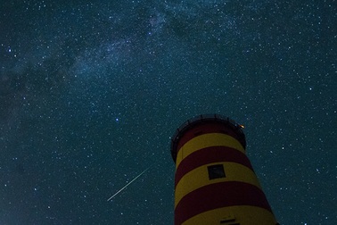 Các nhà khoa học phát hiện một ngôi sao mờ bí ẩn khác