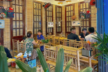 Độc đáo phở bò tơ tại Sài thành