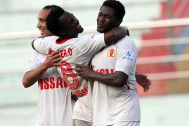 Vòng 9 V-League 2013: Bầu Thụy đối diện với bầu Trường