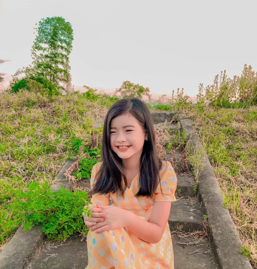 Bé gái xứ Nghệ bỗng nổi như cồn với clip làm nũng anh trai - 3 Bé gái xứ Nghệ bỗng nổi như cồn với clip làm nũng anh trai - 3