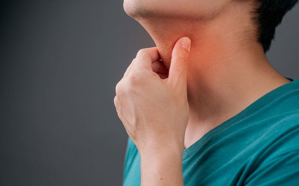Khàn tiếng, nuốt nghẹn: Triệu chứng dễ bỏ qua của bệnh nguy hiểm - 1 Khàn tiếng, nuốt nghẹn: Triệu chứng dễ bỏ qua của bệnh nguy hiểm - 1