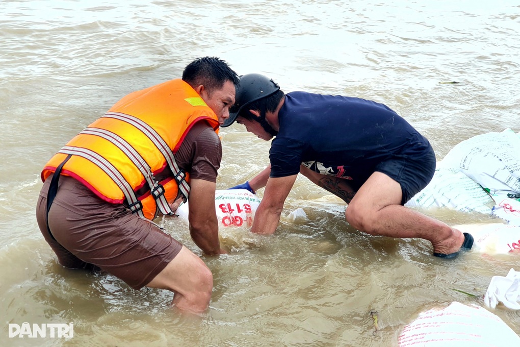 Thủ tướng quyết định hỗ trợ Đà Nẵng 100 tỷ đồng khắc phục thiệt hại mưa lũ - 1 Thủ tướng quyết định hỗ trợ Đà Nẵng 100 tỷ đồng khắc phục thiệt hại mưa lũ - 1