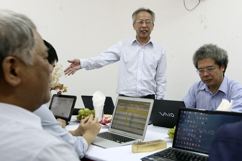 Giải thưởng Nhân tài Đất Việt: Căng thẳng ngay từ vòng chấm sơ khảo - 1 TS Nguyễn Long cho biết chất lượng sản phẩm dự thi năm nay khá đồng đều và chất lượng nên công tác chấm thi sẽ rất căng thẳng