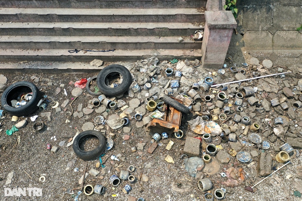 Hút hồ nước cải tạo lộ bát hương chất chồng ở Hà Nội: Chuyên gia lên tiếng! - 2 Hút hồ nước cải tạo lộ bát hương chất chồng ở Hà Nội: Chuyên gia lên tiếng! - 2
