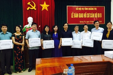 Quảng Trị bàn giao hồ sơ cán bộ “đi B” cho các địa phương