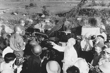 Quan điểm của Chủ tịch Hồ Chí Minh về xây dựng nền quốc phòng toàn dân bảo vệ Tổ quốc