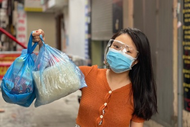 Những điều tử tế tôi nhận được khi sống trong khu phong tỏa