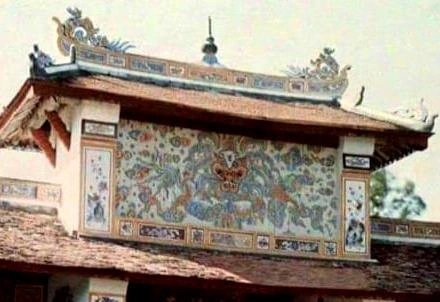 Bí ẩn bức tranh rồng bị che khuất trên cổng chùa Thiên Mụ ở cố đô Huế - 3