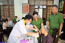 Thu nhận mẫu gen đợt 3 với các thân nhân liệt sĩ