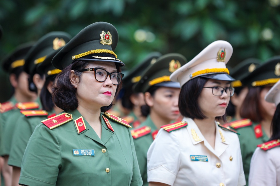 Thiếu tướng Ngô Hoài Thu: Nữ CAND có sức mạnh mềm khi đấu tranh tội phạm - 1 Thiếu tướng Ngô Hoài Thu: Nữ CAND có sức mạnh mềm khi đấu tranh tội phạm - 1