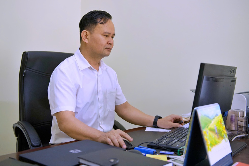 Nửa năm 2 lần sáp nhập, Chủ tịch xã thẫn thờ nhắc cả tuổi trẻ làm nhà nước