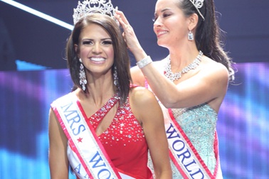 Trần Thị Quỳnh lọt top 6 Hoa hậu Quý bà Thế giới